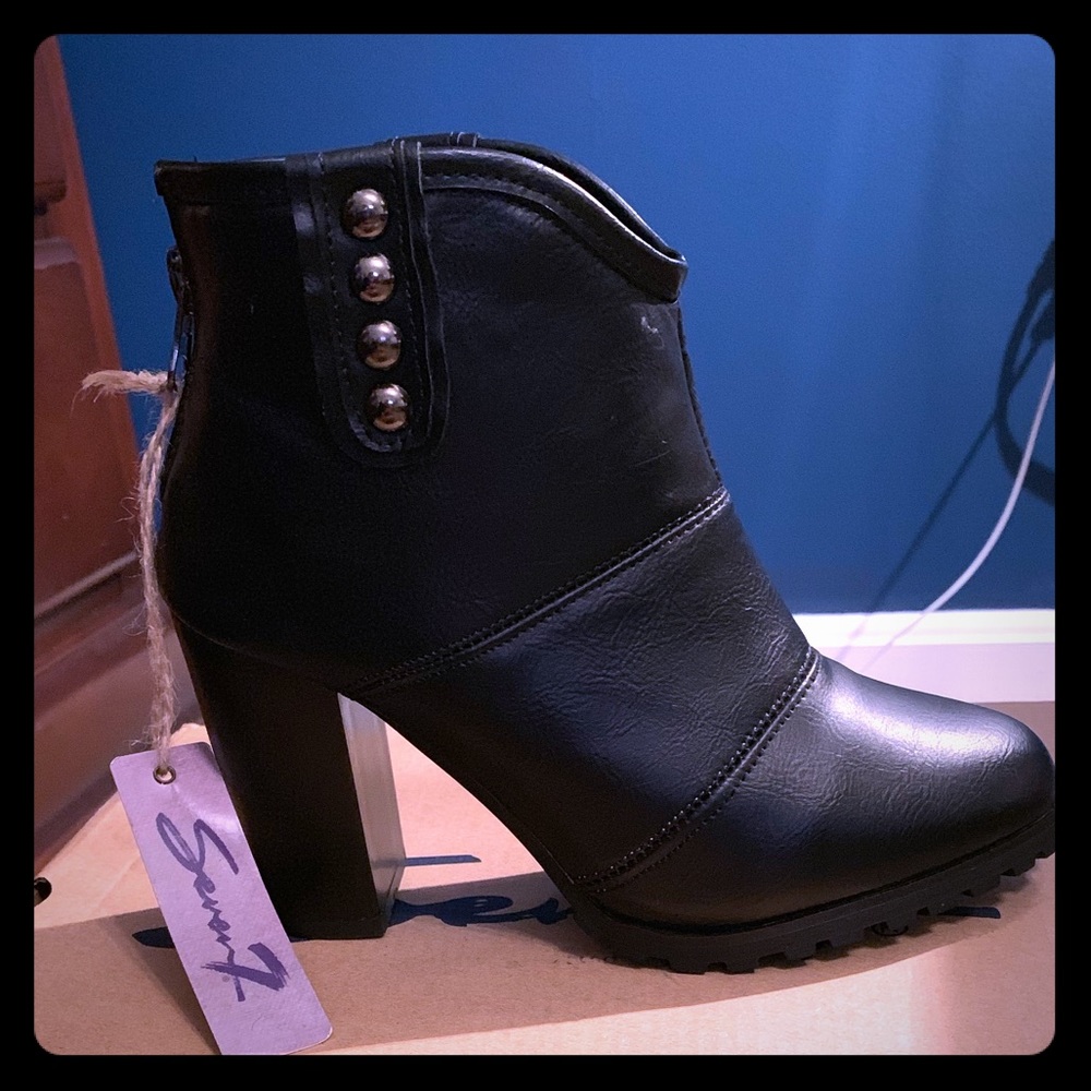 Seven7 Black Booties, sz 6.5, brand new